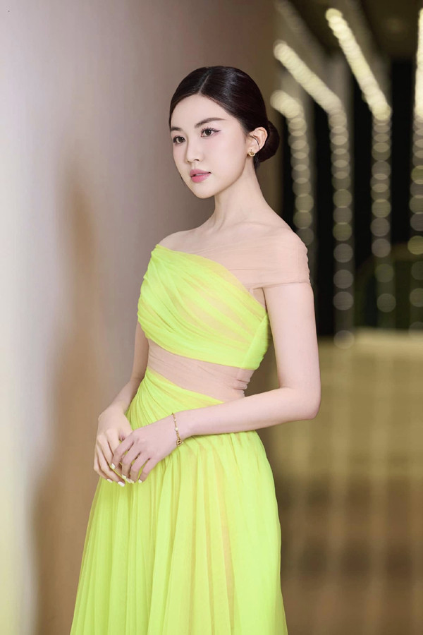 Nữ diễn viên VFC quê Thanh Hóa được khen xinh như hoa hậu, từng đóng 'tình địch' với Hồng Diễm giờ ra sao?- Ảnh 2.