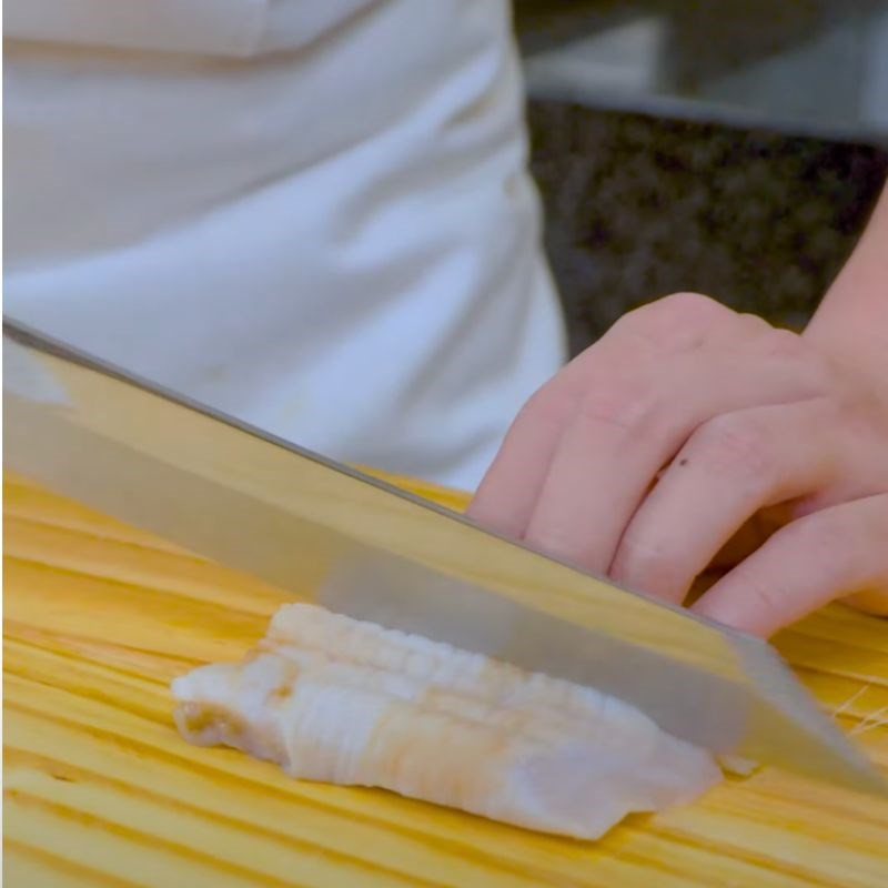 Phương Oanh gây chú ý khi soạn bàn ăn 'fine dining' ốc vòi voi tại gia, cách làm cực dễ tại nhà cho dịp nghỉ lễ 30/4- Ảnh 24.