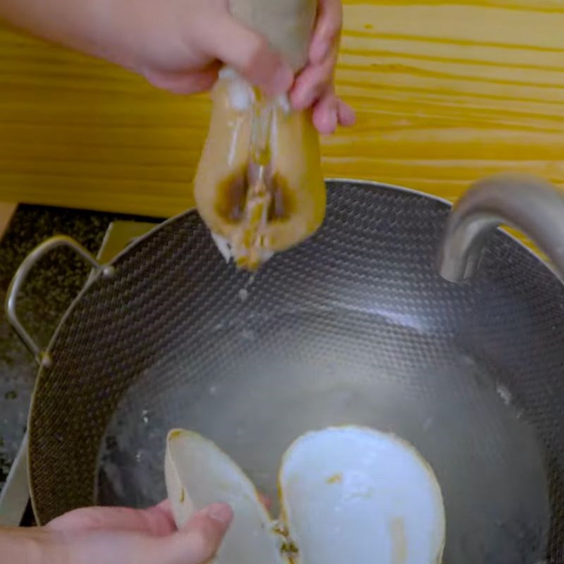 Phương Oanh gây chú ý khi soạn bàn ăn 'fine dining' ốc vòi voi tại gia, cách làm cực dễ tại nhà cho dịp nghỉ lễ 30/4- Ảnh 8.