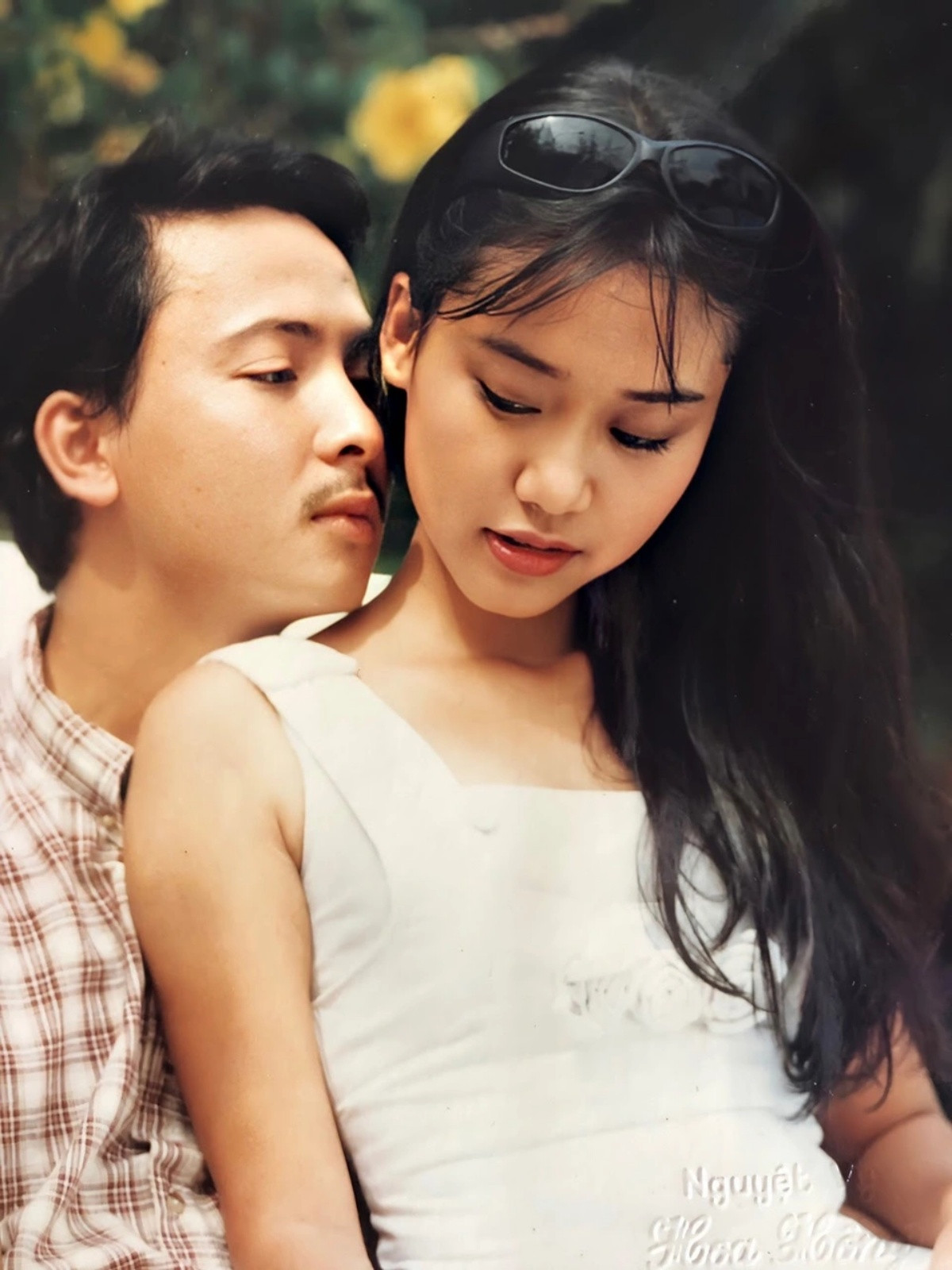 loat anh tuoi 20 chua tung cong bo cua dien vien hong anhdocx 1588770198990