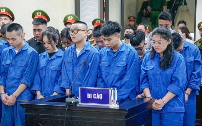 Mẹ nạn nhân bị nhóm