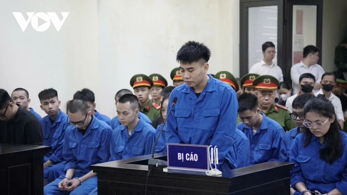 nhom quai xe tong chet co gai o ha noi muon xe luon pho roi nhap doan dua hinh anh 2