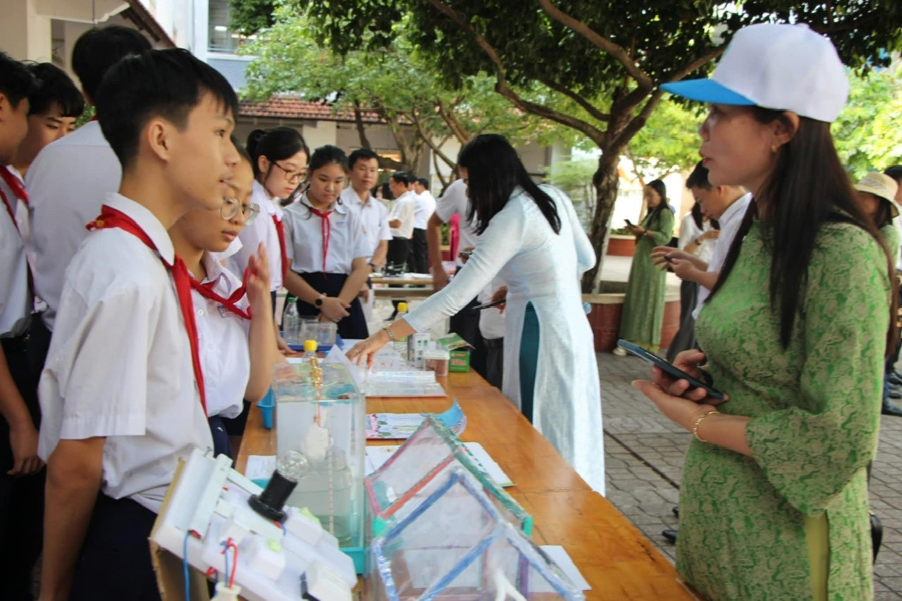 Trường học kiểm tra học kỳ II thế nào sau chỉ đạo