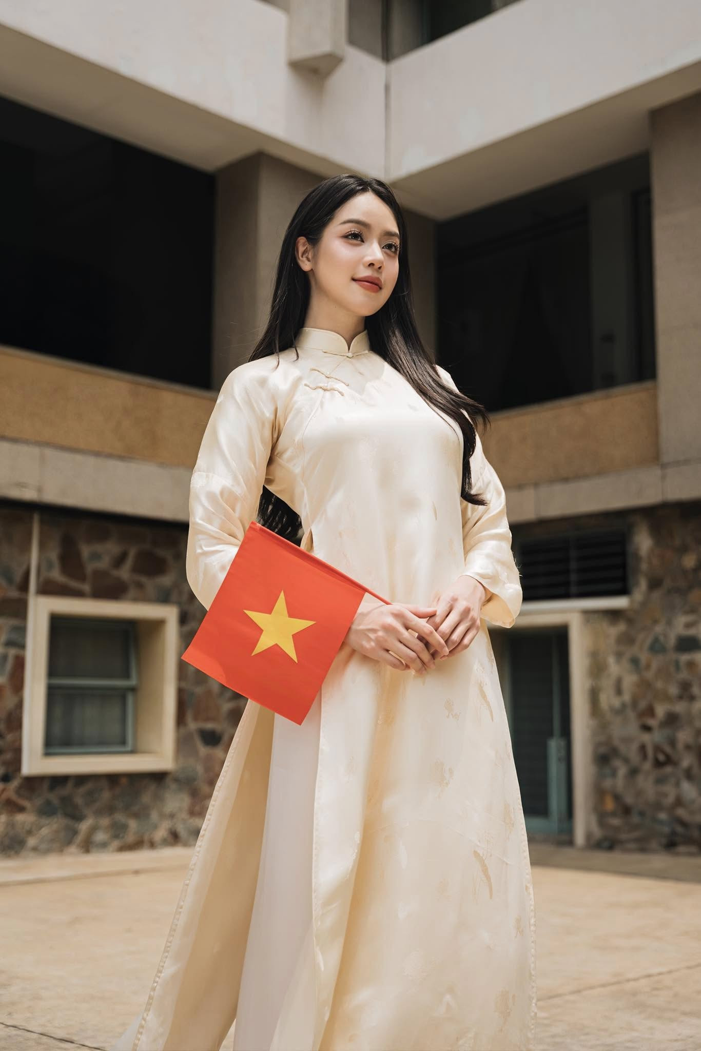 Hoa hậu Việt Nam quê Đà Nẵng - Ảnh 4.