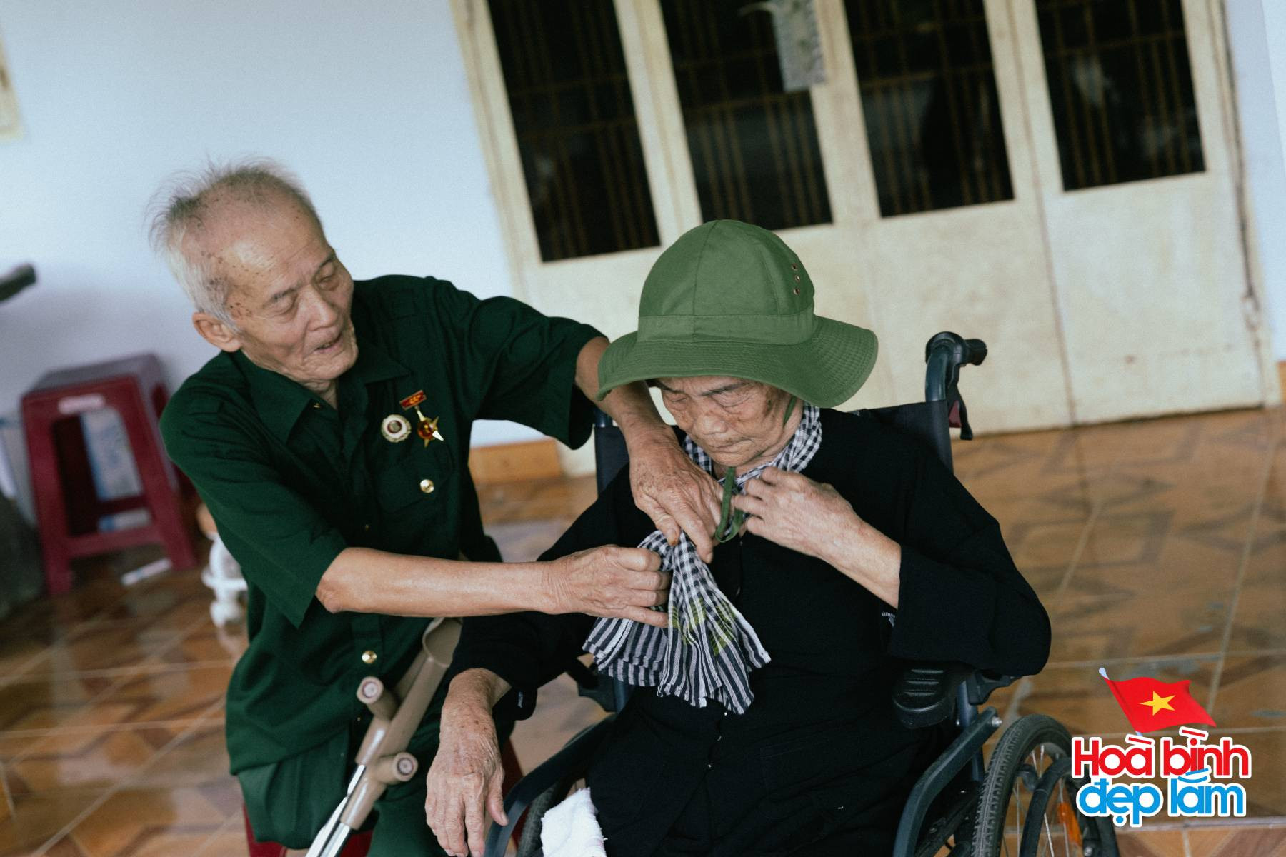 Một đời để thương: Câu chuyện của đôi vợ chồng thương binh chỉ còn một chân và lời hẹn ước giữa bom đạn- Ảnh 10.