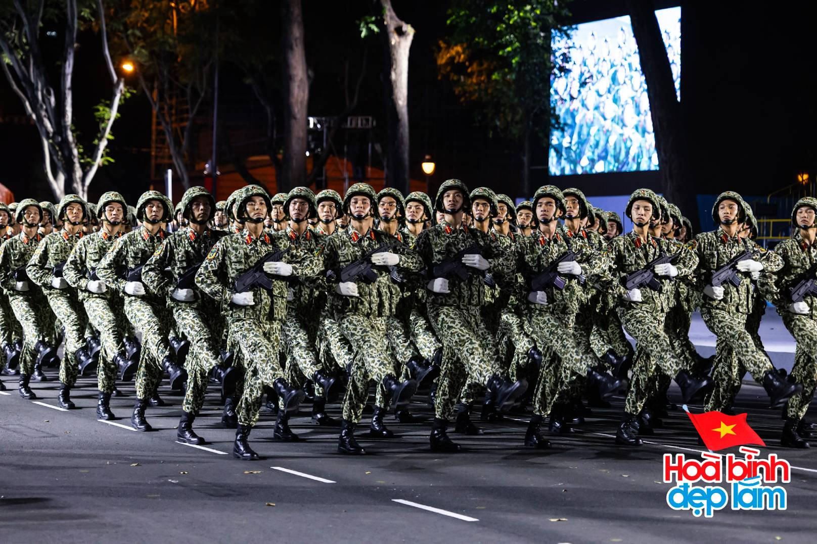 Ngay lúc này: Cận cảnh các khối diễu binh trong buổi tổng hợp luyện lần 2 trên đường Lê Duẩn- Ảnh 10.
