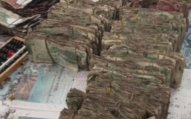 Cụ bà 79 tuổi qua đời để lại tủ tiền mặt, cả nhà đếm xong thì sốc nặng- Ảnh 2.