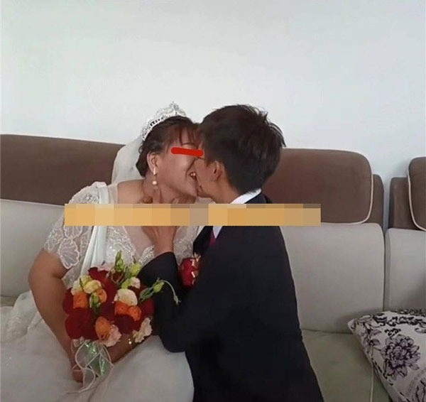 Nàng dâu U50 khiến bố mẹ chồng 'quay xe': Từng ly hôn, nuôi con riêng, thân phận thật mới là điều khiến tất cả im lặng - Ảnh 2.