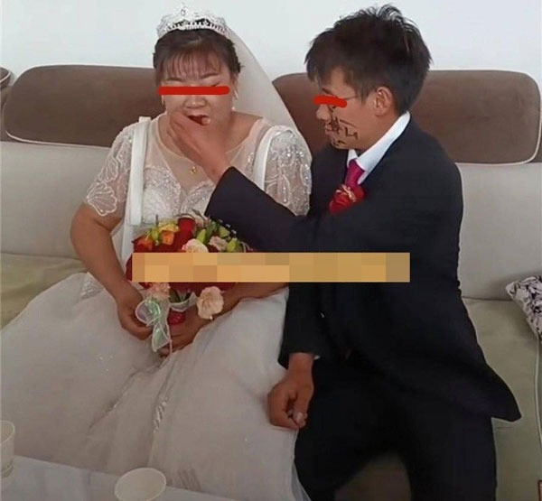 Nàng dâu U50 khiến bố mẹ chồng 'quay xe': Từng ly hôn, nuôi con riêng, thân phận thật mới là điều khiến tất cả im lặng - Ảnh 1.