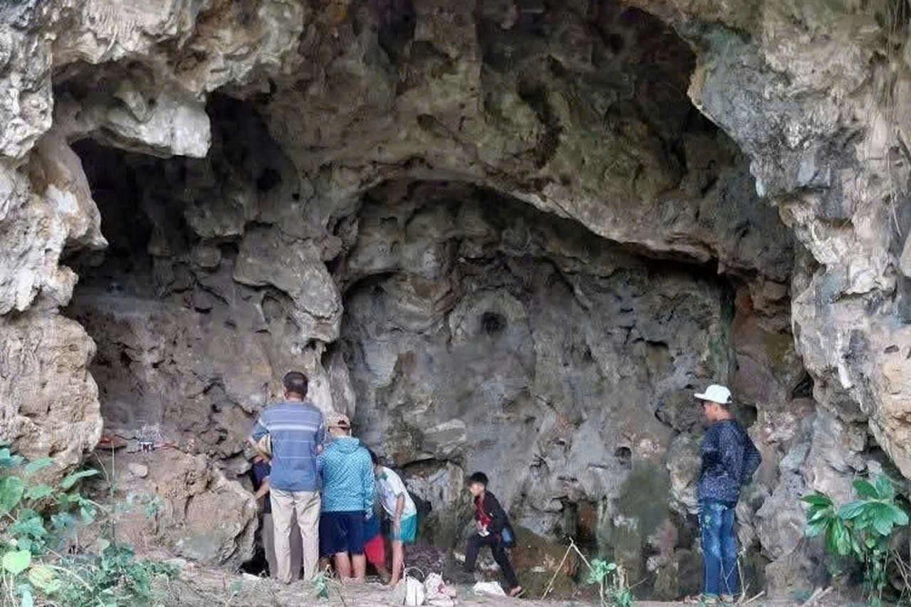 hang đá.jpg