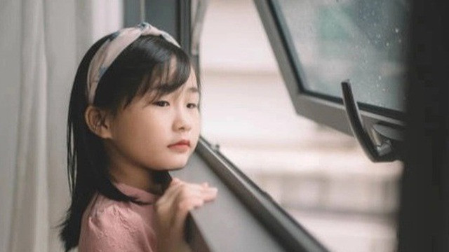 Sự thật đáng buồn: 3 hành vi ở trẻ là biểu hiện của sự thiếu tình thương nhưng nhiều bố mẹ lại tự hào cho đó là EQ cao - Ảnh 3.