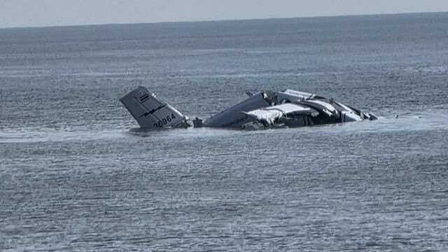 Clip toàn cảnh quay lại khoảnh khắc máy bay Thái Lan rơi thẳng xuống biển khiến tất cả thiệt mạng- Ảnh 2.