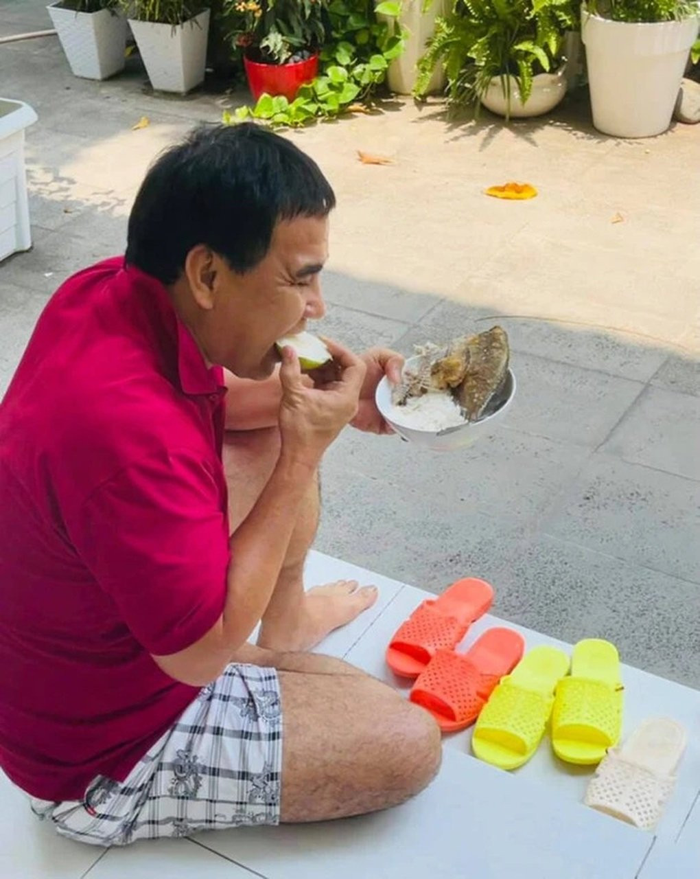 MC Quyền Linh bất ngờ tiết lộ vừa mua biệt thự sân vườn vài trăm mét vuông ở TP.HCM làm của hồi môn cho con gái- Ảnh 15.