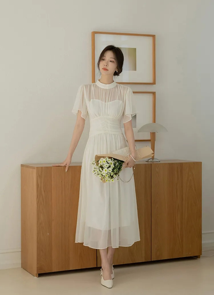 Thời trang cho người chân kém thon gọn: 4 lựa chọn hoàn hảo để tôn dáng- Ảnh 2.