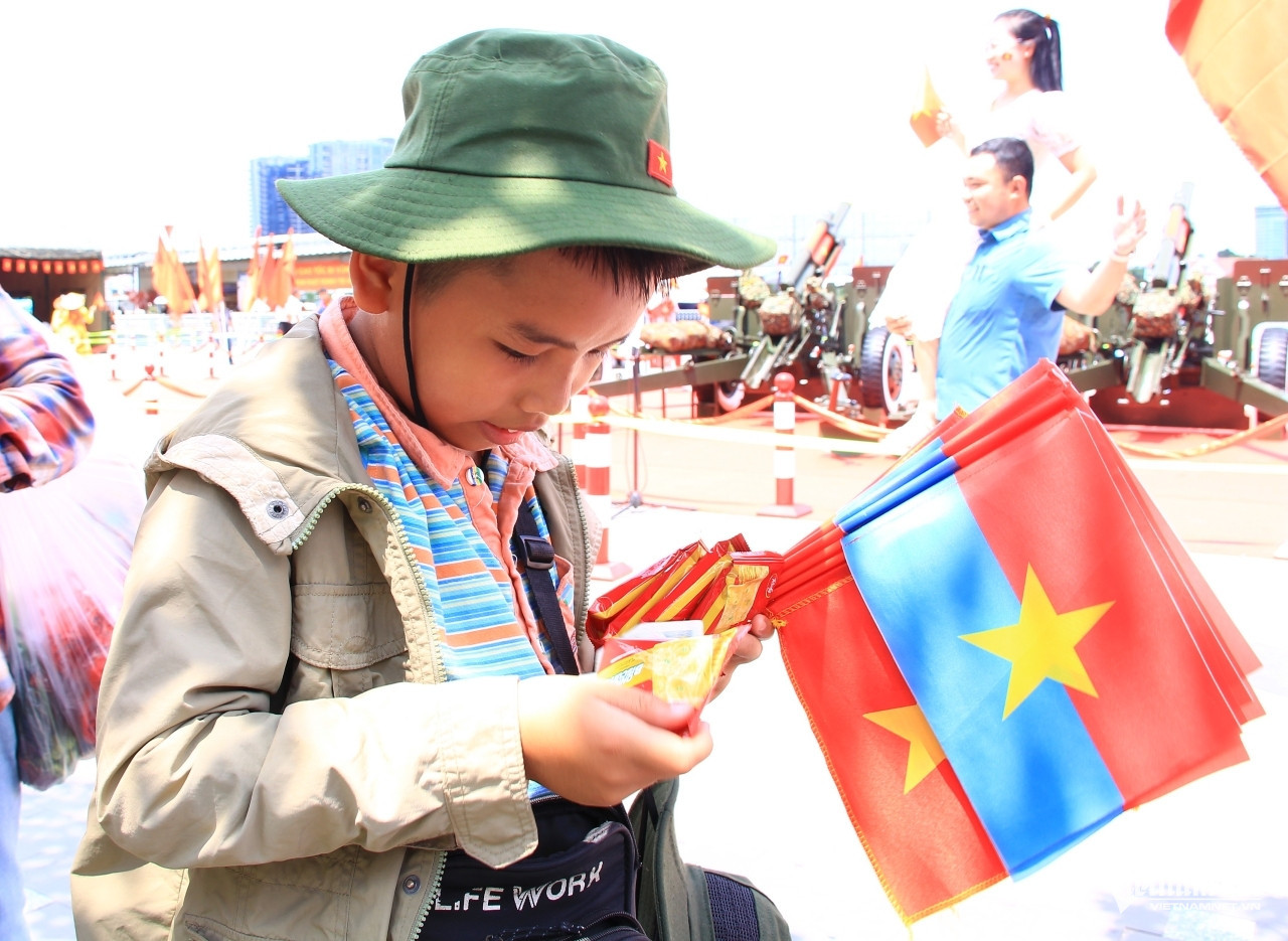 W-ben bach dang 2.JPG.jpg