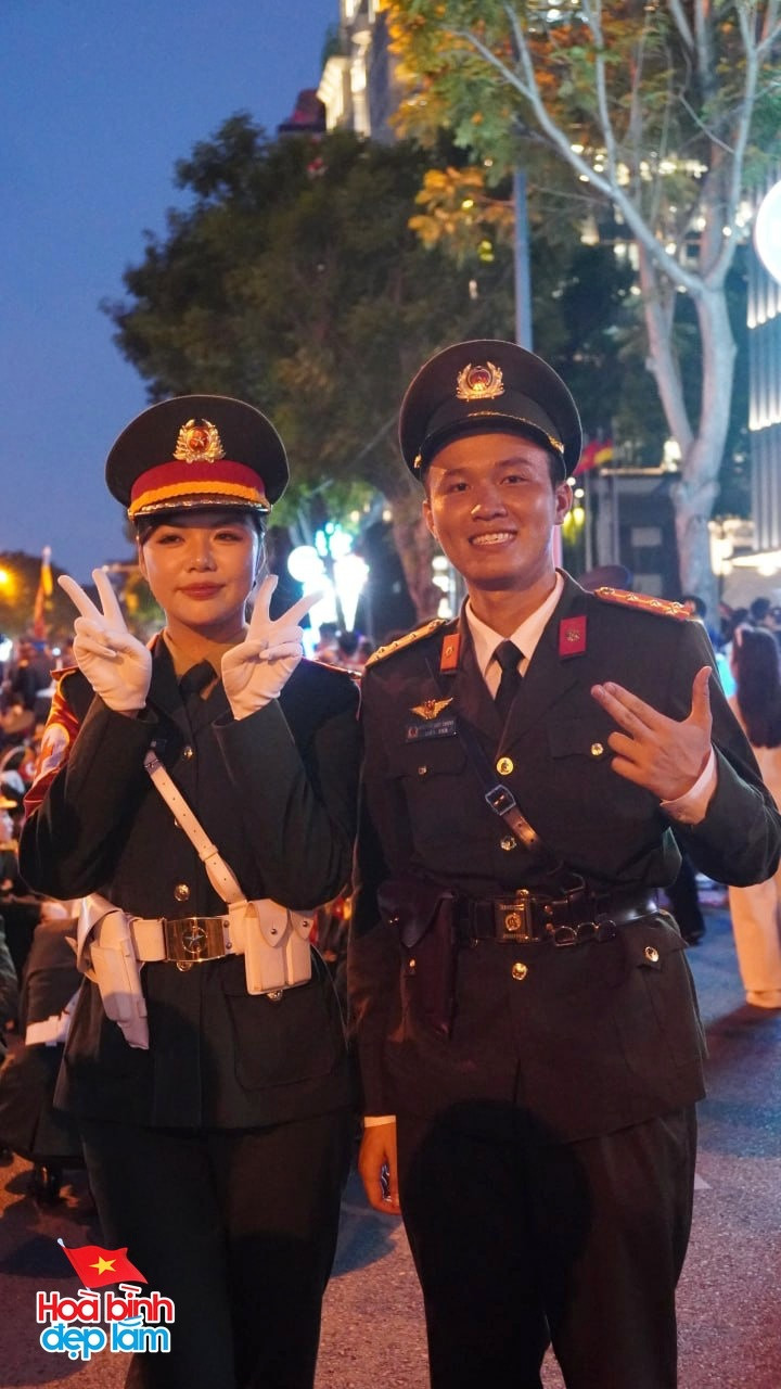 CLIP: Bắt trọn biểu cảm của Ngô Lâm Phương - nữ Trung úy cao 1m73 đang gây sốt- Ảnh 3.