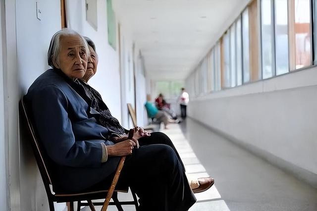 Cụ bà qua đời để lại tài sản 5 tỷ đồng cho con rể, con ruột