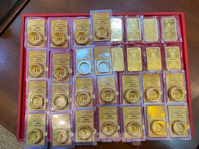 Giá vàng tăng cao, vì sao người dân không mang bán? ảnh 1