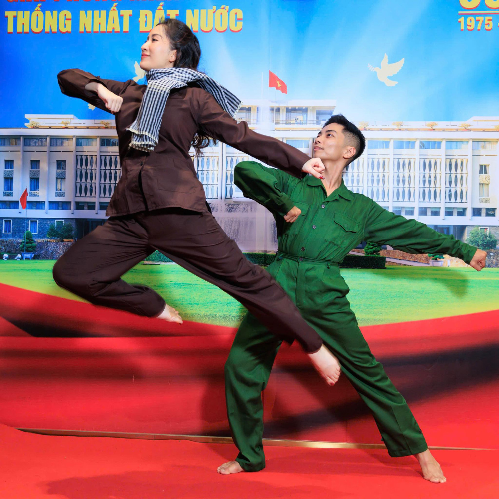 khanh thi phan hien 7 17456.jpg