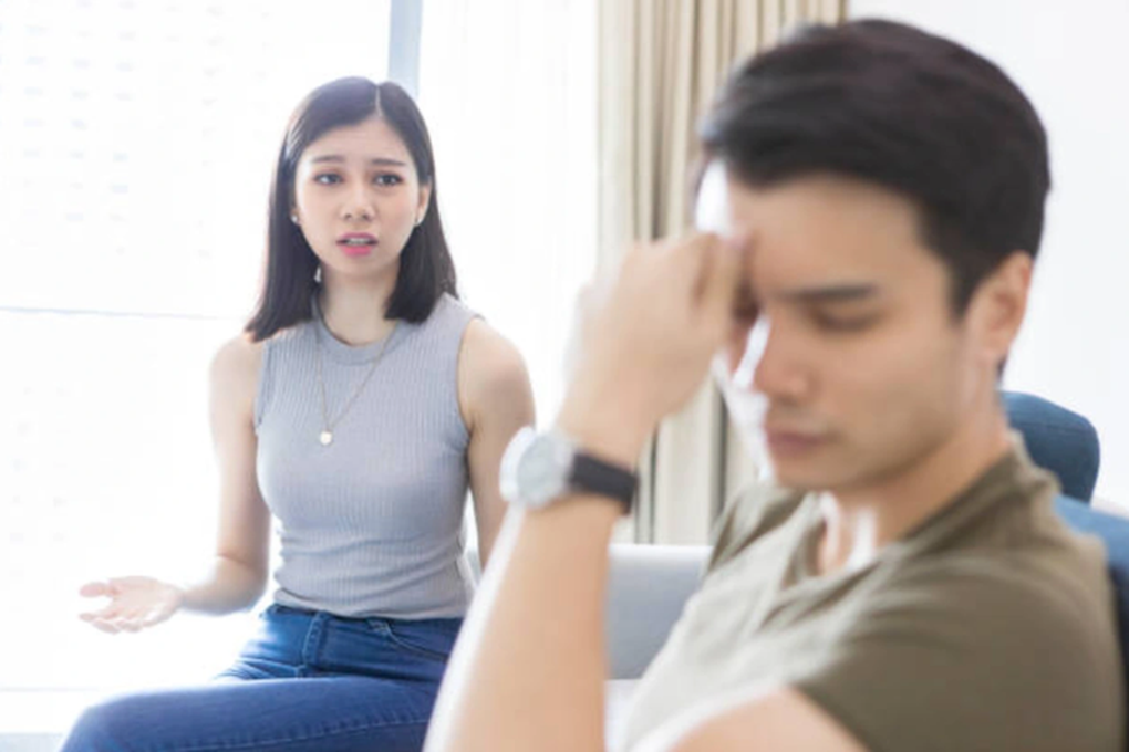 Tôi sốc không nói lên lời khi biết chồng cho người yêu cũ vay tiền để làm gì - Ảnh 2.