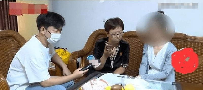 Vợ sốc nặng, ngã quỵ khi phát hiện chồng ngoại tình sau giấc mơ kỳ lạ. Ảnh: Sohu.