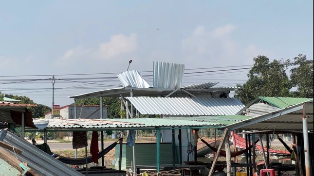 Mưa dông làm tốc mái 69 căn nhà ở Gia Lai ảnh 8