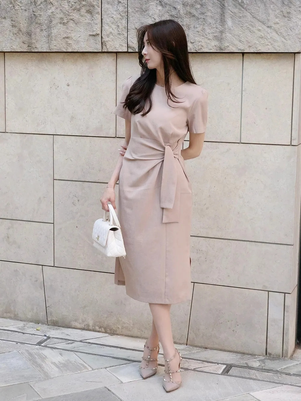 4 kiểu váy liền tôn dáng tốt nhất- Ảnh 1.