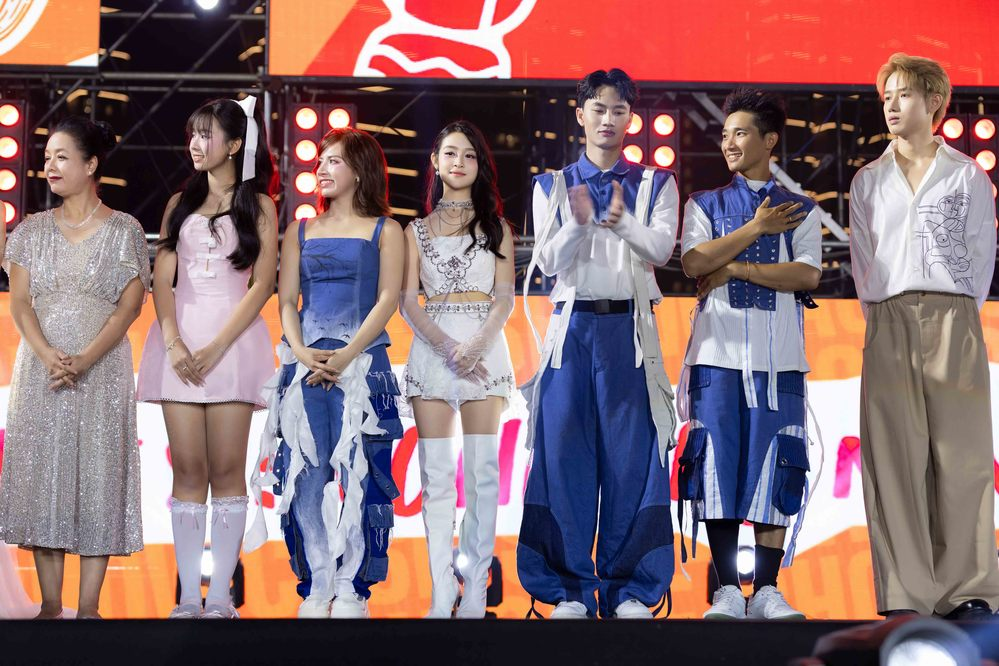 ly hai ra mat phim lat mat 8 quy