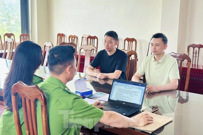 Đột kích xưởng sản xuất điện thoại 'chui' khuất nẻo ven thành phố Lạng Sơn ảnh 2