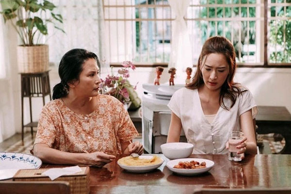 Mẹ đẻ đến nhà ở một tuần tôi hiểu vì sao chị dâu cứ nhắc đến bà là khó chịu ra mặt