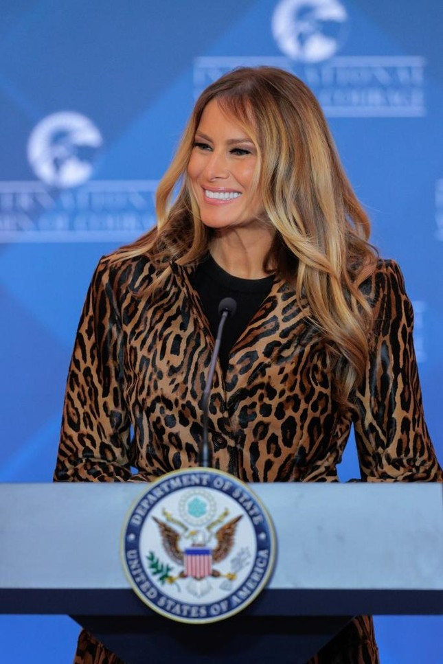 Bà Melania Trump gây sốt ảnh 3