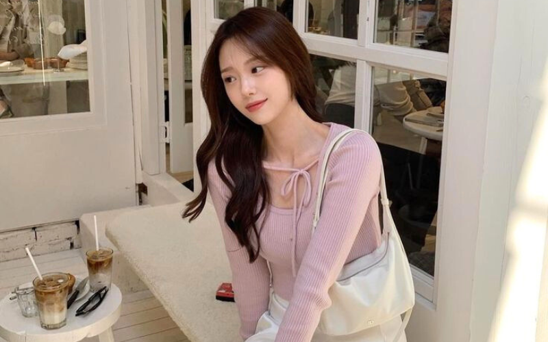 Đi họp lớp gặp lại bạn cùng bàn cấp 3, người bạn lương thấp nhất nhóm nói một câu khiến chúng tôi hổ thẹn - Ảnh 1.