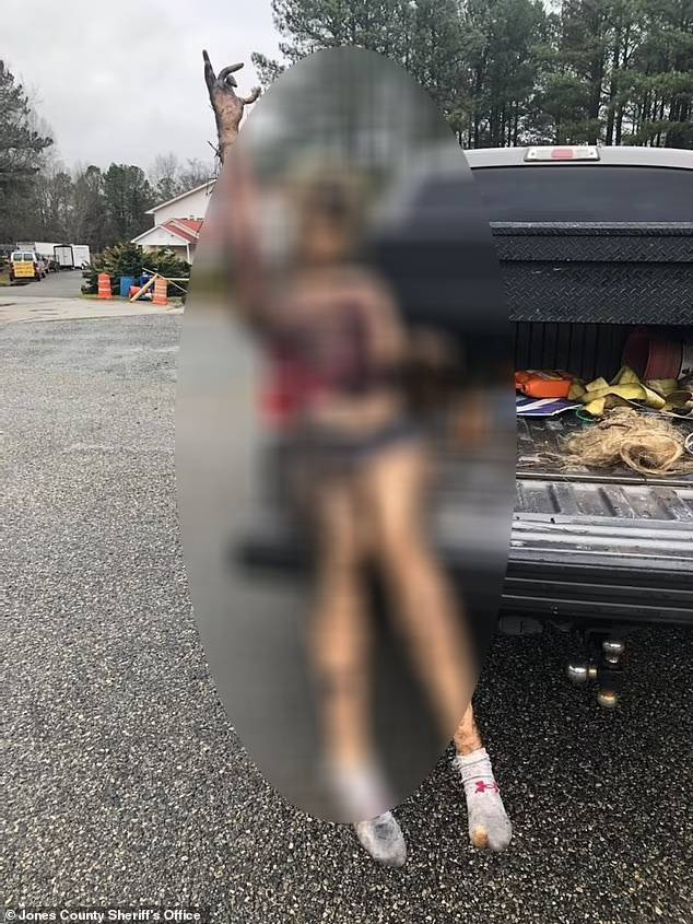 Nhận tin báo về nhiều phần thi thể phụ nữ trong túi nilon ven đường, sau 5 tiếng điều tra cảnh sát sững sờ phát hiện sự thật- Ảnh 4.