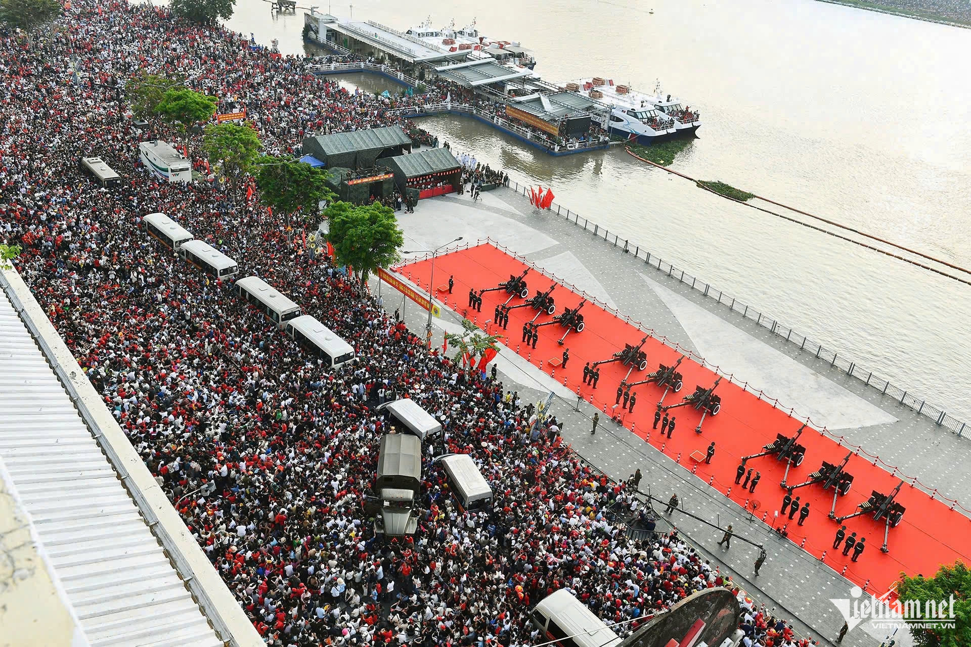 W-pháo tổng.jpg