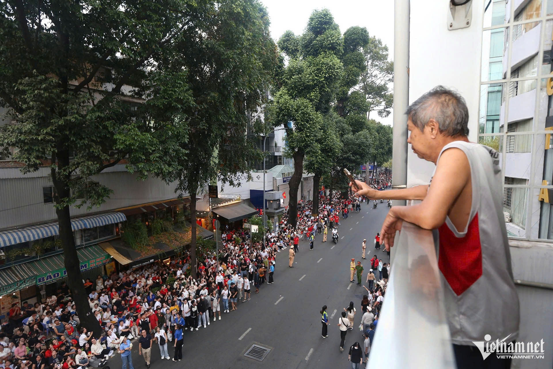 W-bình minh 3.jpg