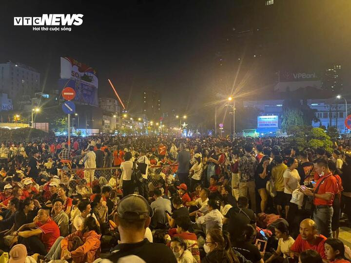 Khu vực chợ Bến Thành lúc 4h sáng. (Ảnh: Thanh Tùng)