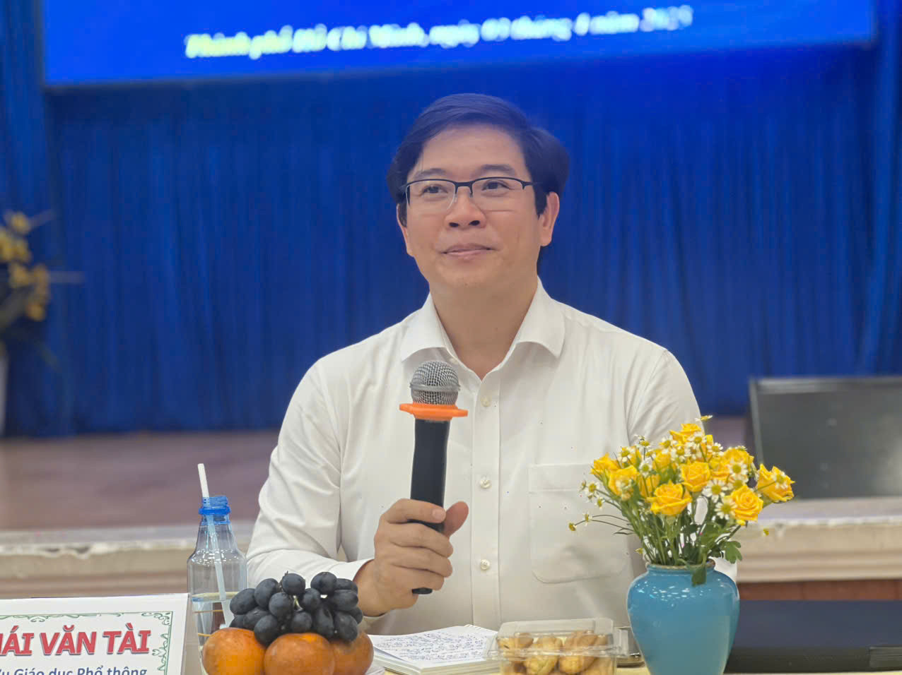 Bộ GD-ĐT: Bậc THCS, THPT sẽ phải dạy 2 buổi/ngày- Ảnh 1.