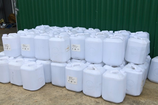 Cảnh 'chết chóc' còn lại ở công xưởng sản xuất 1,4 tấn ketamin ảnh 7