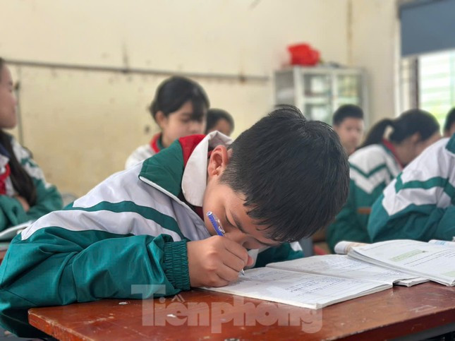 Cậu học trò khiếm thị lan toả niềm đam mê đọc sách ảnh 3