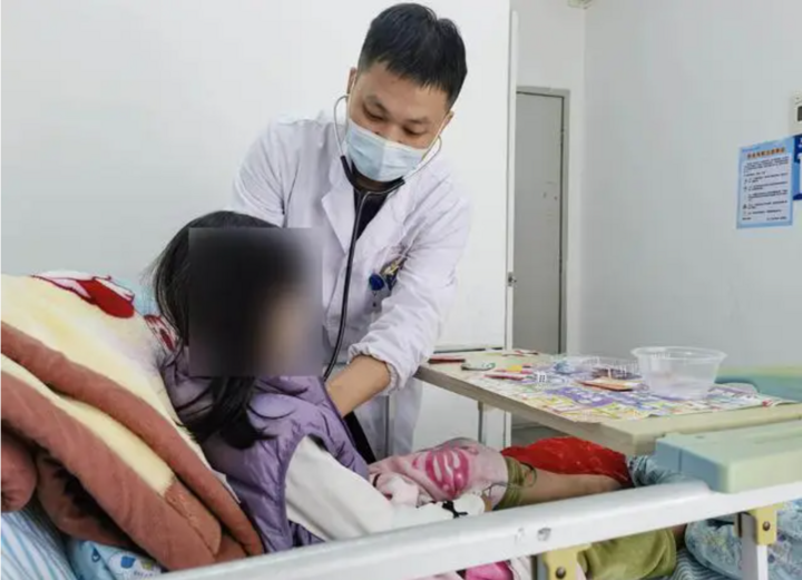 Bác sĩ cảnh báo, thông tin AI cung cấp chỉ mang tính tham khảo, không quyết định việc điều trị.