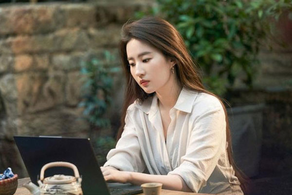 Đang yên lành người yêu cũ của chồng đột nhiên trở về phá nát hạnh phúc gia đình tôi