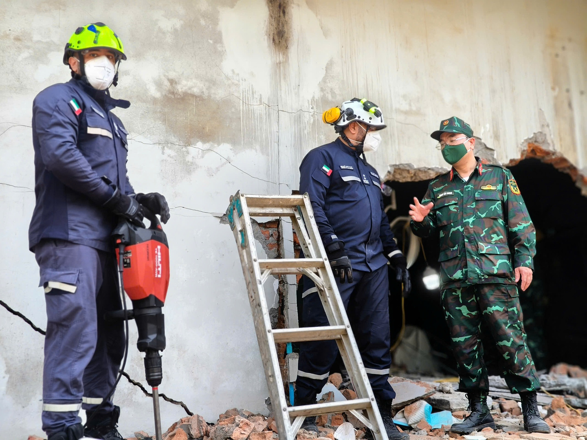 Đoàn cứu hộ Việt Nam tìm thấy thêm 3 thi thể nạn nhân động đất Myanmar- Ảnh 2.