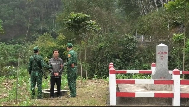 Một phụ nữ bị bán qua biên giới trở về sau 14 năm, tố giác tên tội phạm cùng thôn- Ảnh 4.