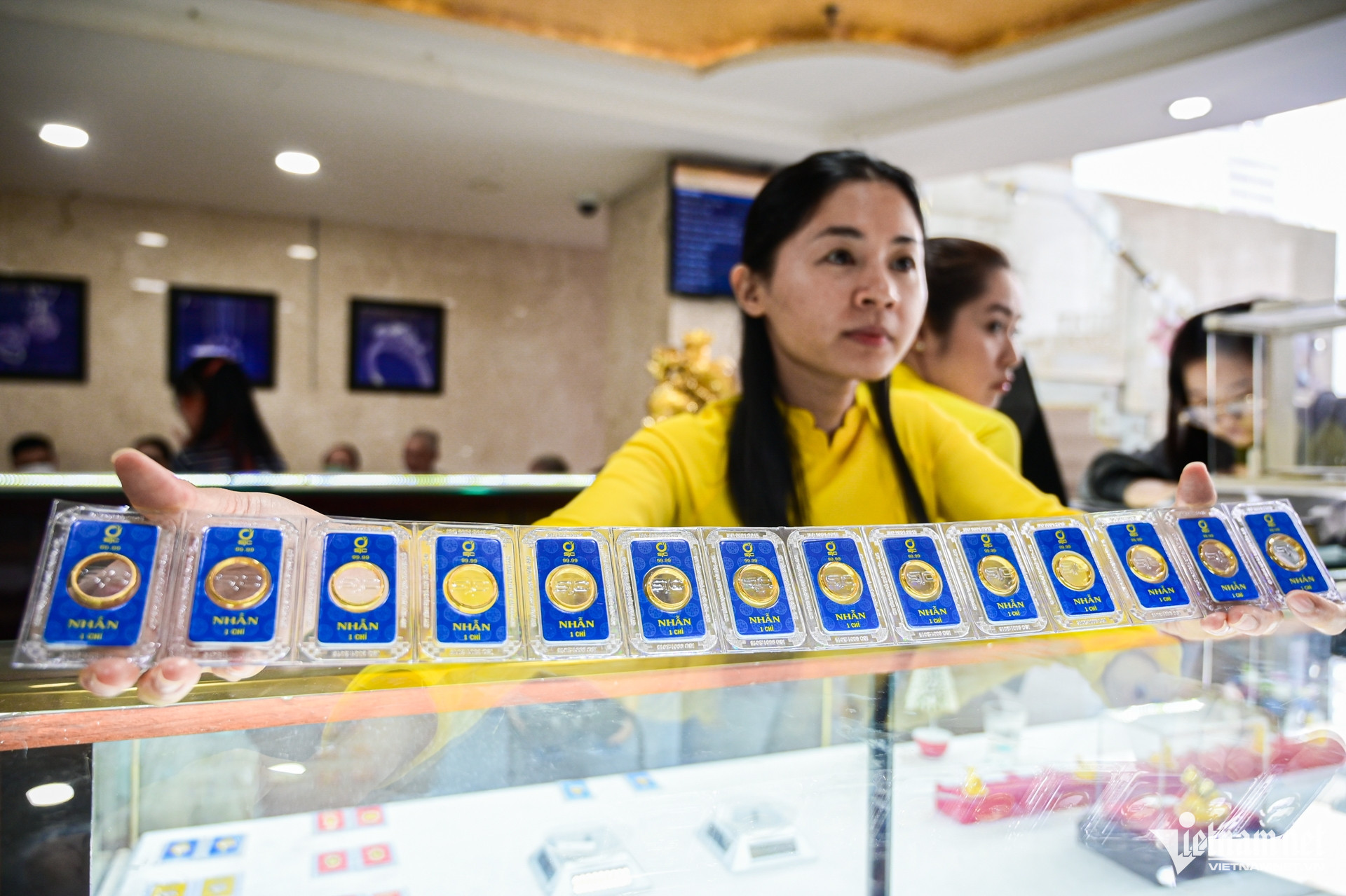 W-gia vang chinh sach thue My.jpg