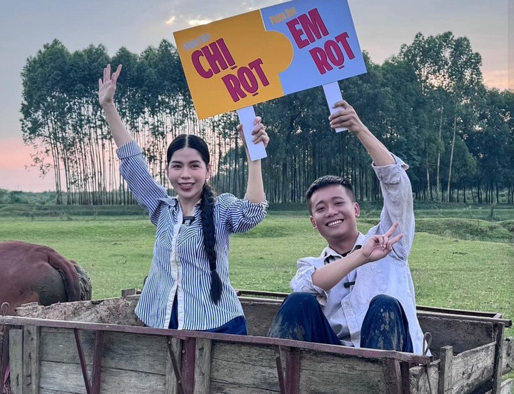 Hằng Du Mục và Quang Linh Vlogs mở công ty với tên “Chị em rọt”.