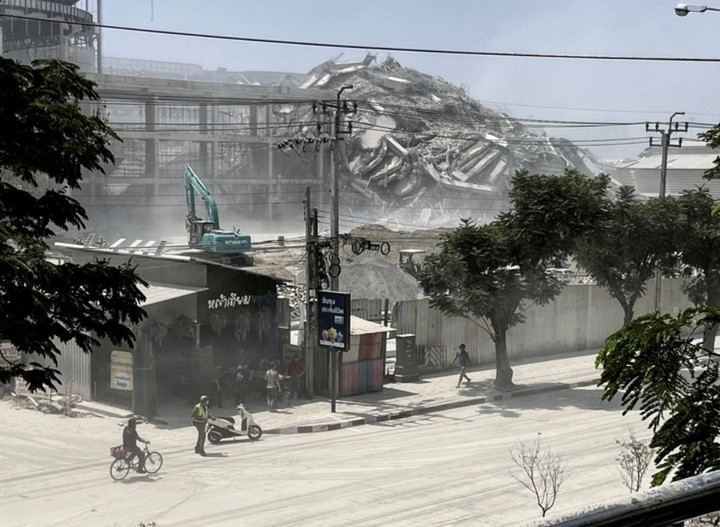 Ảnh hưởng động đất ở Thái Lan. (Ảnh: Reuters)