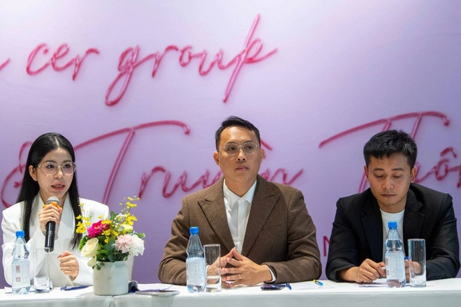 Trước khi bị bắt vì sản xuất hàng giả,