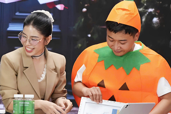 Trước khi bị bắt vì sản xuất hàng giả,