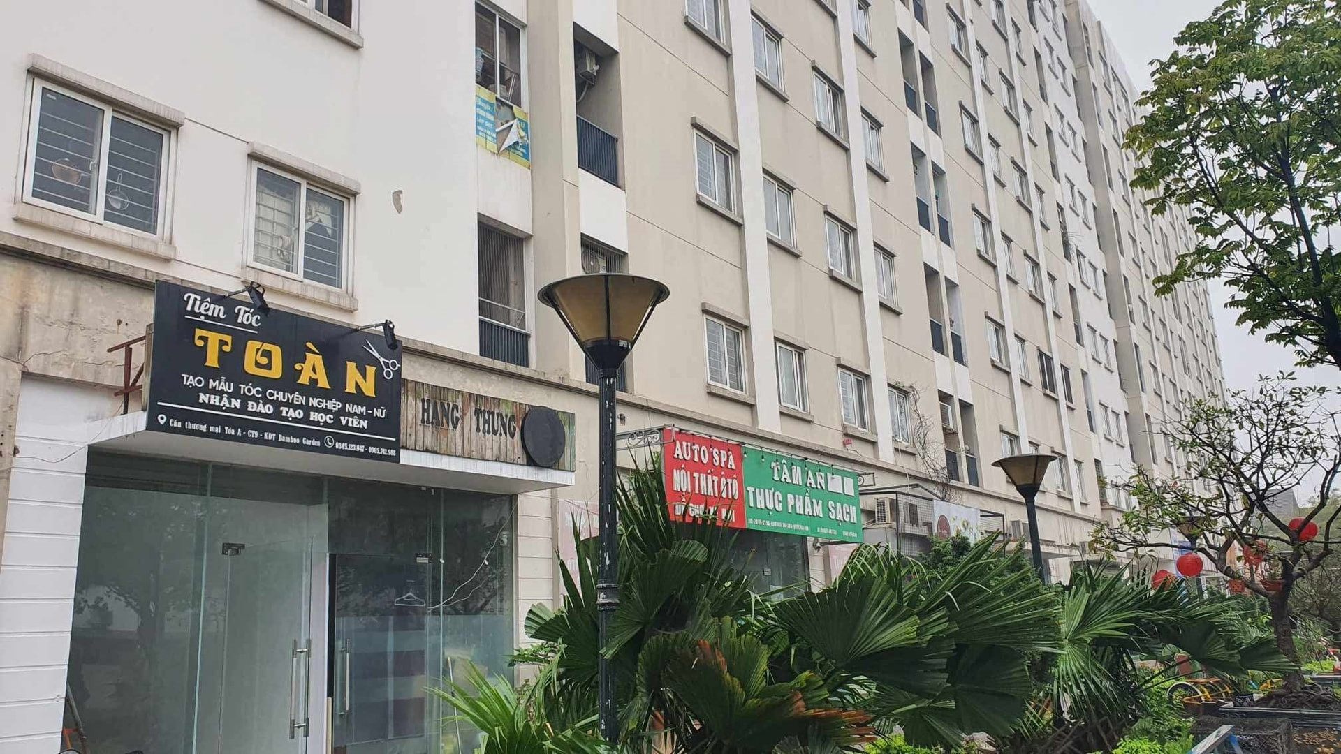 Vụ thanh niên sát cô gái, tấn công nhiều người ở Hà Nội: Nạn nhân tử vong là bạn gái của nghi phạm- Ảnh 1.