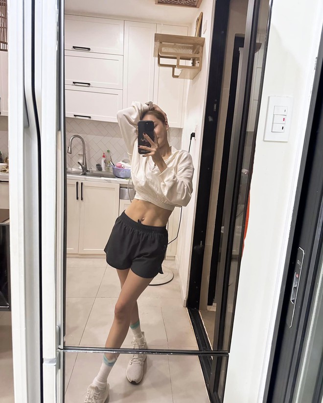 Nhã Phương để lộ khuyết điểm nhan sắc qua camera thường- Ảnh 5.